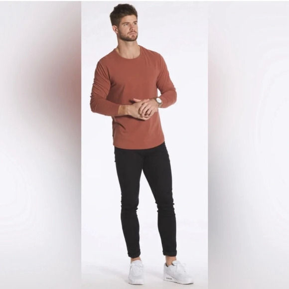 NWOT Cuts AO Long Sleeve Curve Hem Tee - Picture 11 of 11